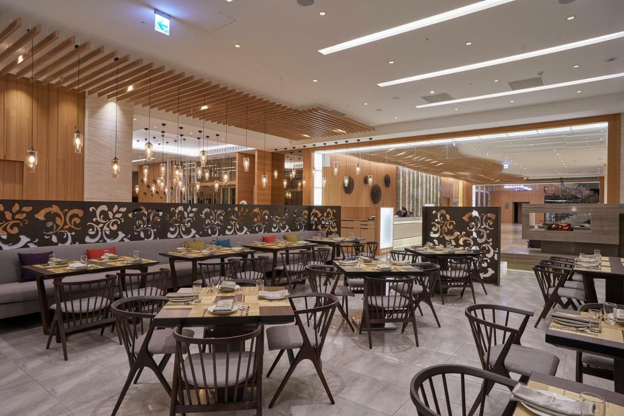 Grand Bay Resort Hotel Хенгчун Экстерьер фото The restaurant
