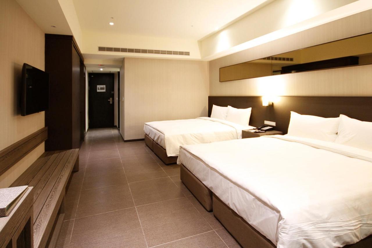 Grand Bay Resort Hotel Хенгчун Экстерьер фото Deluxe Triple Room